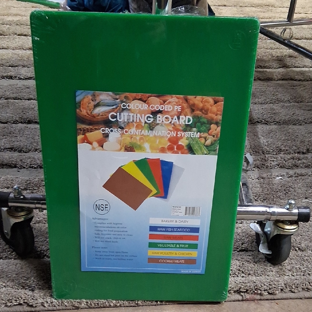 NWT Winco Vegetable & Fruit Cutting Board Green